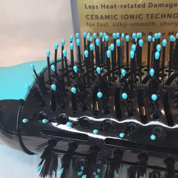 Revlon Salon One-Step Hair Dryer and Volumizer - Picture 5 of 6